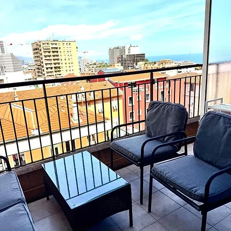 Super Monaco 2 Apartment *